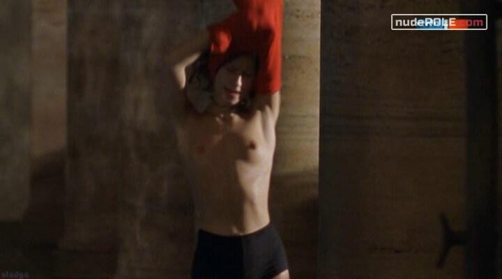 1. Frankie nude – Picknick im Schnee (1999)