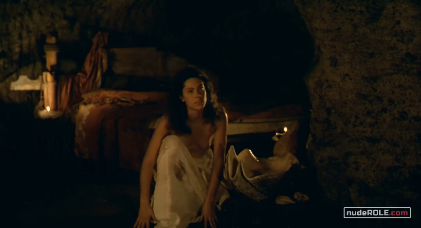 14. Carmen nude – Iguana (1988)