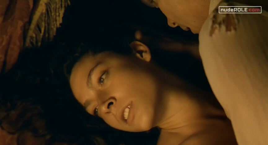 16. Carmen nude – Iguana (1988)