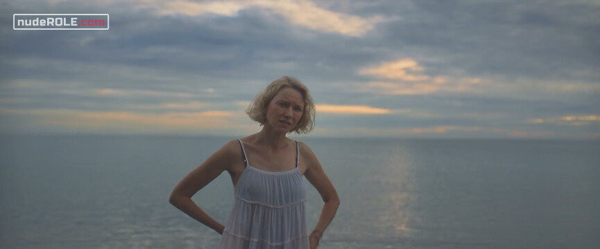 3. Sam Bloom sexy – Penguin Bloom (2020)