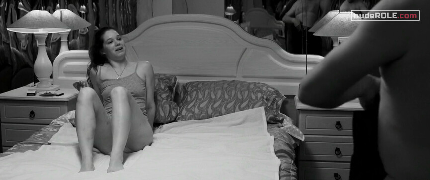 7. Josephine sexy – Choir Girl (2019)