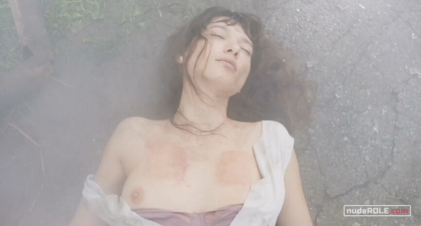 1. Ana nude – Safe Inside (2019)