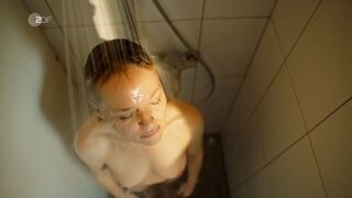 Winnie Heller nude – Kommissarin Heller s01e10 (2019)