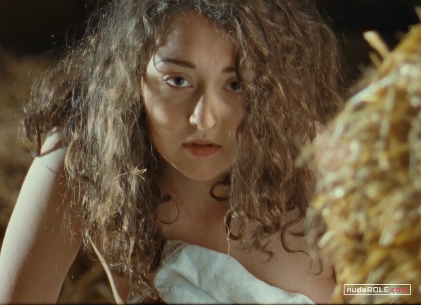 6. Hanna Speijer nude – Run Free (2016)