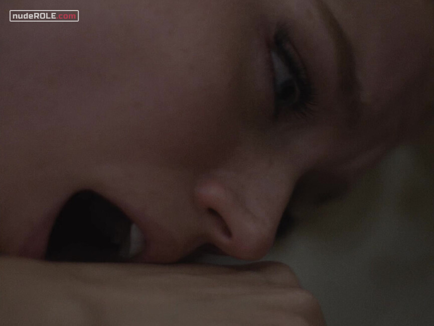 14. Gladys nude , Norma Jeane nude – Blonde (2022)