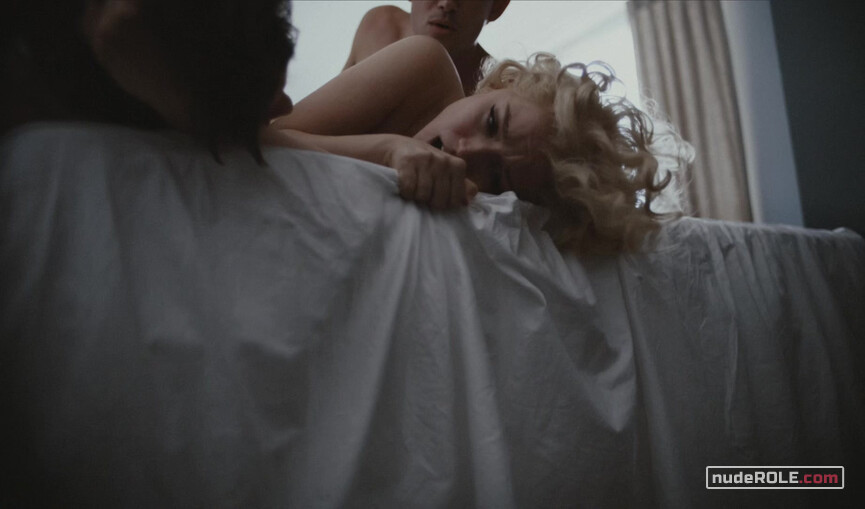 15. Gladys nude , Norma Jeane nude – Blonde (2022)