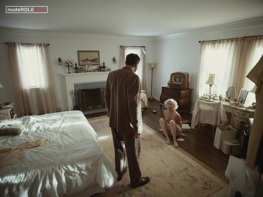 25. Gladys nude , Norma Jeane nude – Blonde (2022)