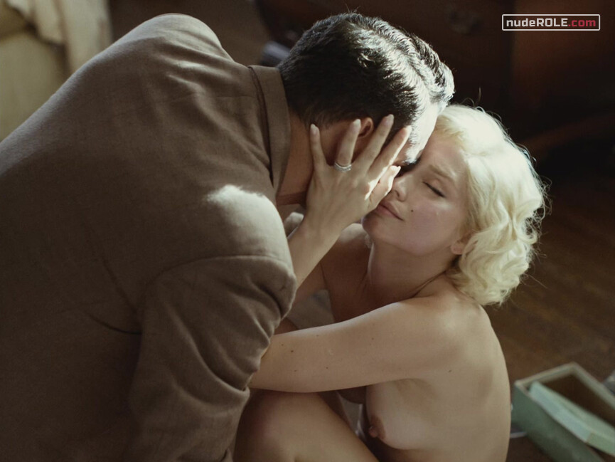 28. Gladys nude , Norma Jeane nude – Blonde (2022)