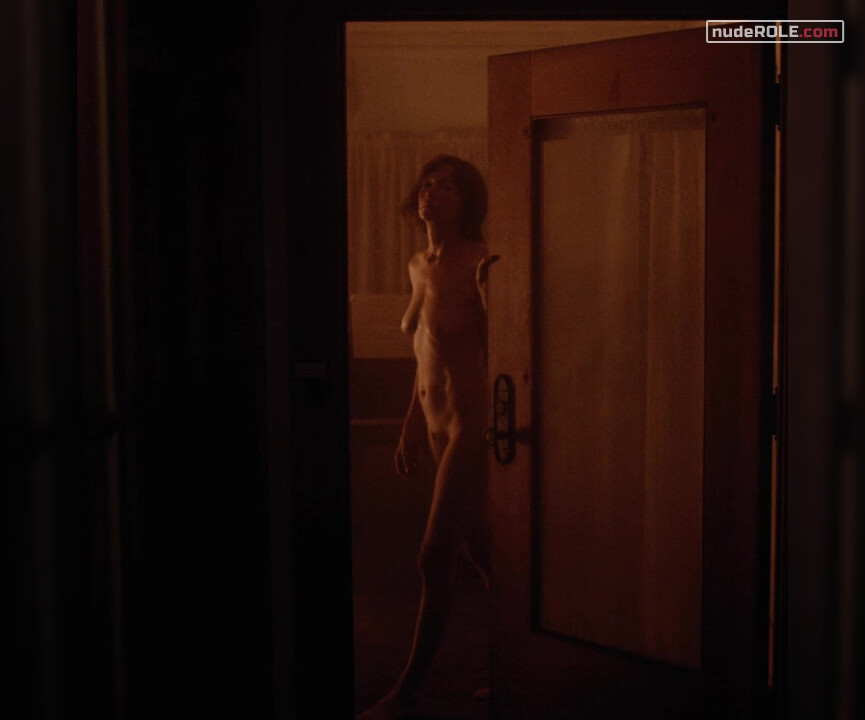 3. Gladys nude , Norma Jeane nude – Blonde (2022)