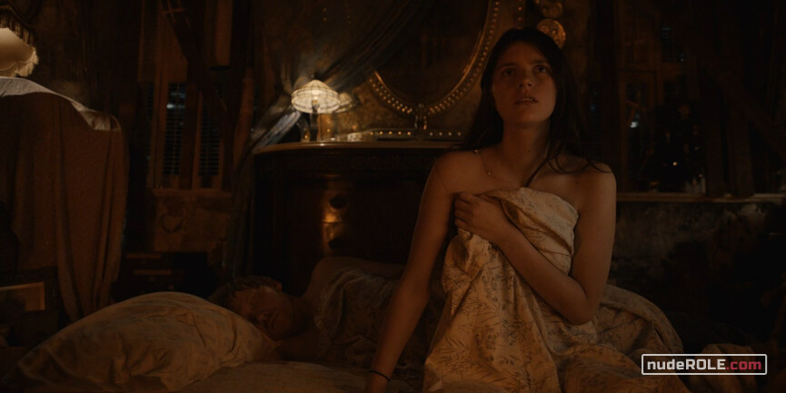 6. Leanne Grayson nude – Servant s02e08 (2021)