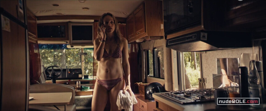 11. Lona Mendt88 sexy – Marnow Murders s01e01-04 (2021)