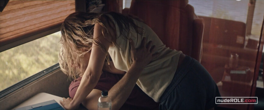 5. Lona Mendt88 sexy – Marnow Murders s01e01-04 (2021)