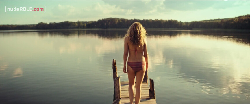 6. Lona Mendt88 sexy – Marnow Murders s01e01-04 (2021)