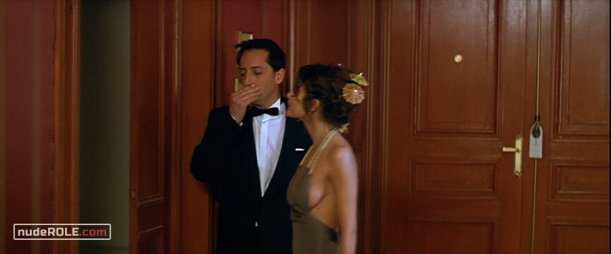 15. Irène nude – Priceless (2006)