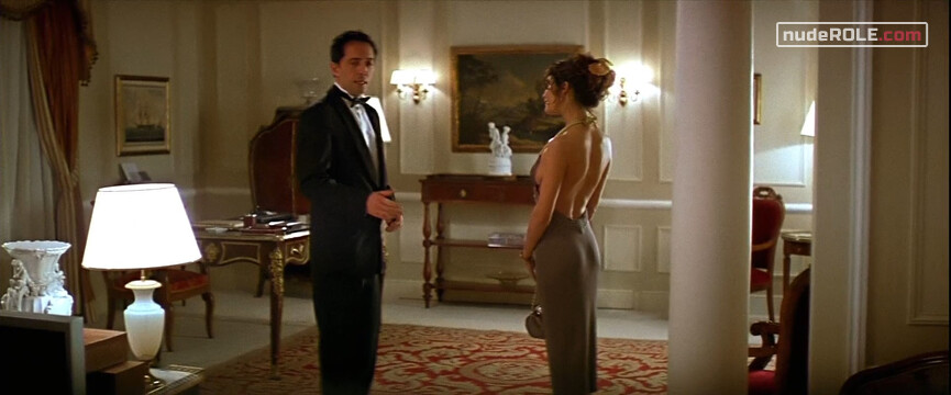 17. Irène nude – Priceless (2006)