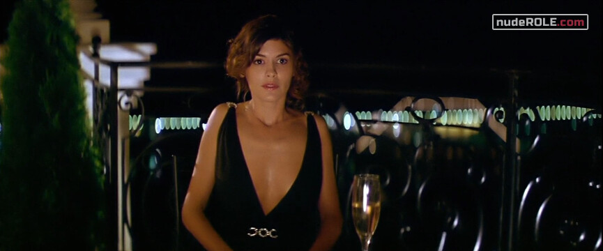 42. Irène nude – Priceless (2006)