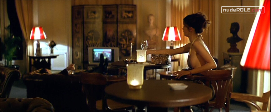 7. Irène nude – Priceless (2006)