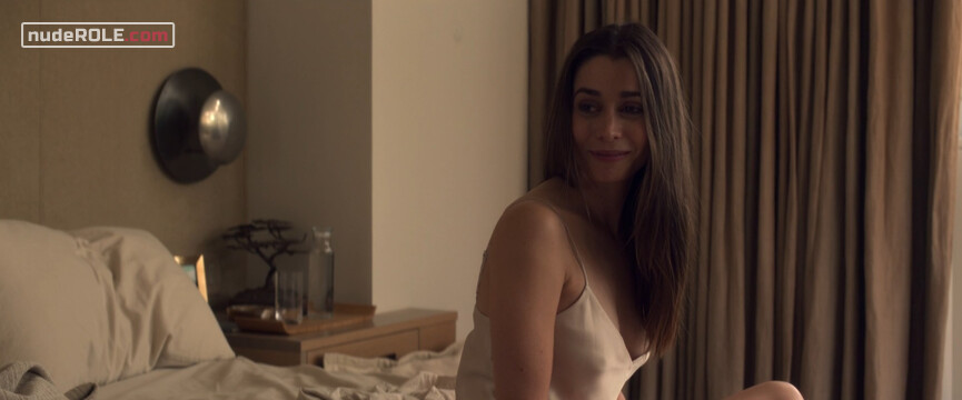 6. Hazel Green sexy – Made for Love s01e01 (2021)