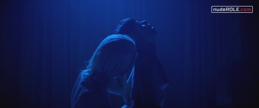 11. Ema nude , Raquel nude , Sonia nude – Ema (2019)