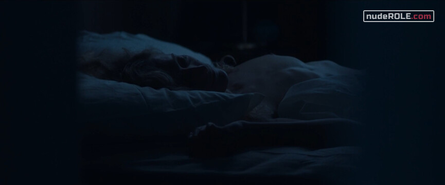 6. Pia nude – Fire Lily (2018)