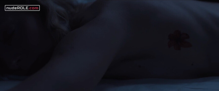 8. Pia nude – Fire Lily (2018)