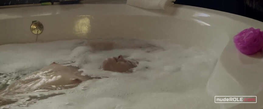 14. Laura nude , Sonia nude – Killing Time (2022)