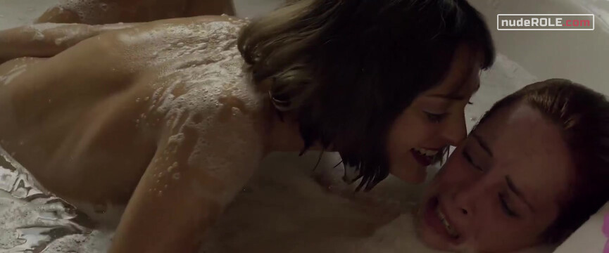 18. Laura nude , Sonia nude – Killing Time (2022)