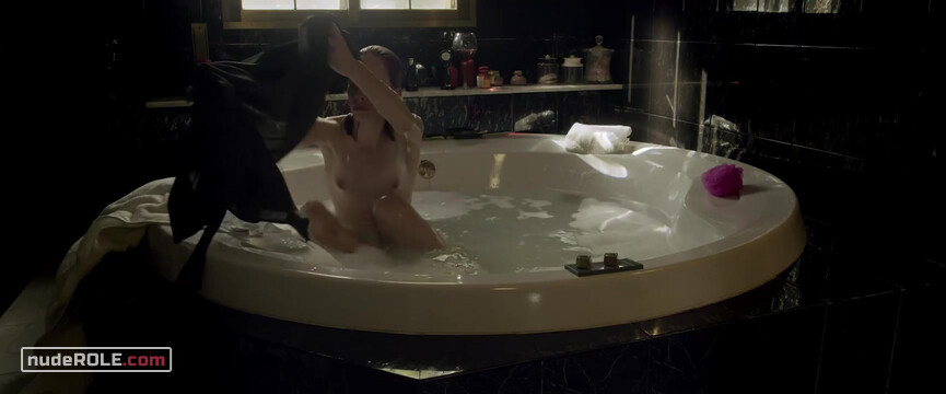 26. Laura nude , Sonia nude – Killing Time (2022)