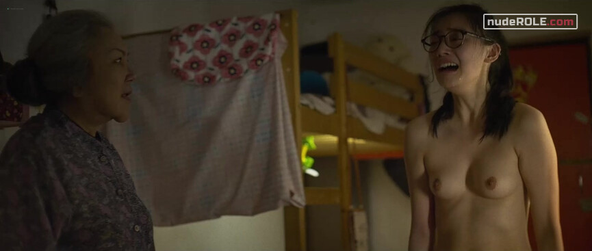 20. Tracy nude , Alice nude , Chloe nude – Lazy Hazy Crazy (2015)