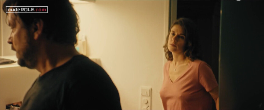 2. Susanne Elling sexy – Marnow Murders s01e03-04 (2021)