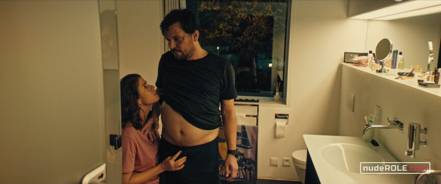 3. Susanne Elling sexy – Marnow Murders s01e03-04 (2021)