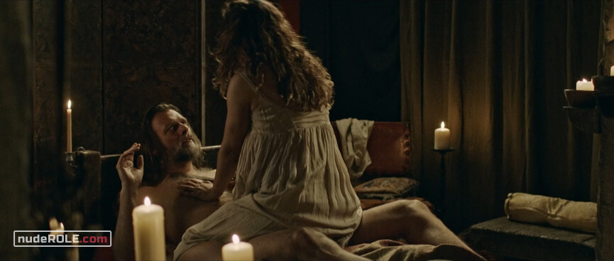 2. Anne Bonny nude – The Lost Pirate Kingdom s01e03 (2021)