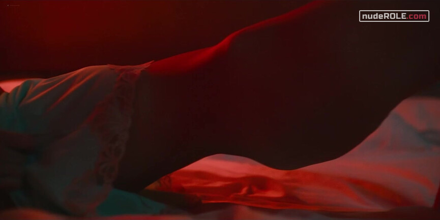 9. Alba Fontana nude , Batista 'Batty' Ferreira nude – Leopard Skin s01e05-06 (2022)