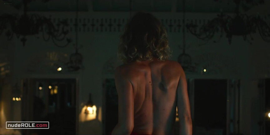 20. Maru nude , Alba Fontana nude , Sierra Loba nude – Leopard Skin s01e01-02 (2022)