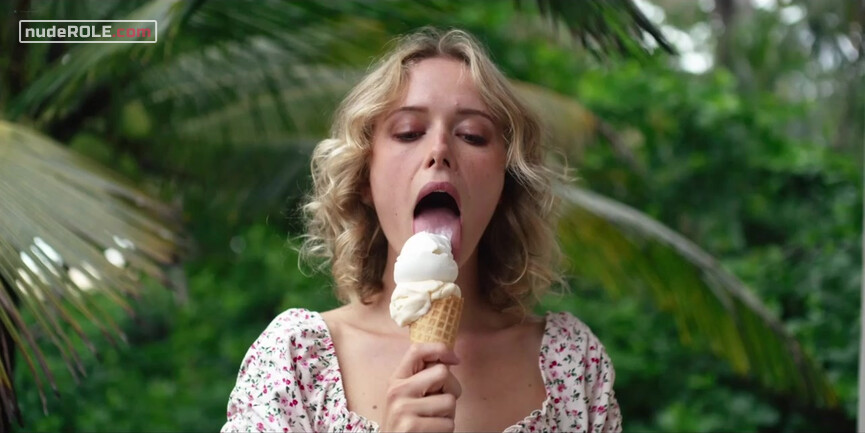 7. Maru nude , Alba Fontana nude , Sierra Loba nude – Leopard Skin s01e01-02 (2022)