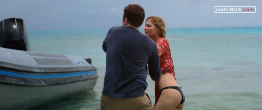 38. Lydia Masterson sexy – Isolation (2015)