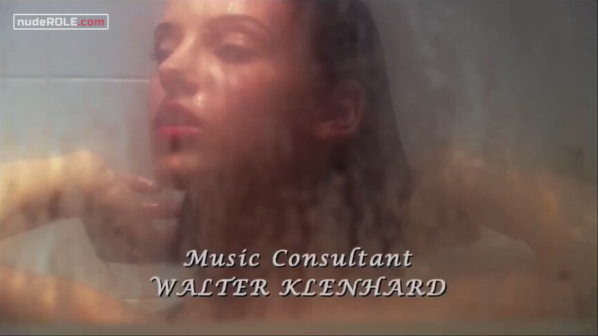 1. Lisa Carver sexy – To Have and to Hold (2006)