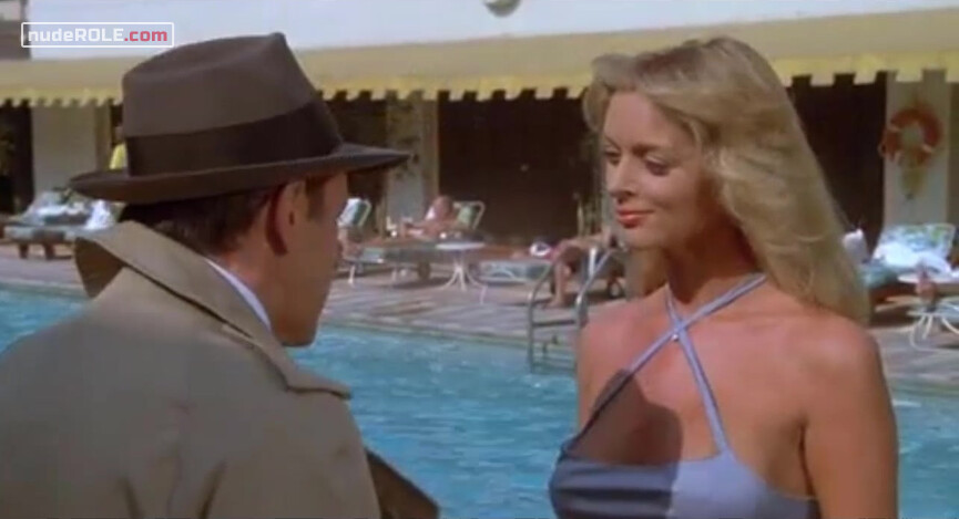 2. Cynthia sexy, Gena sexy – The Man with Bogart's Face (1980)