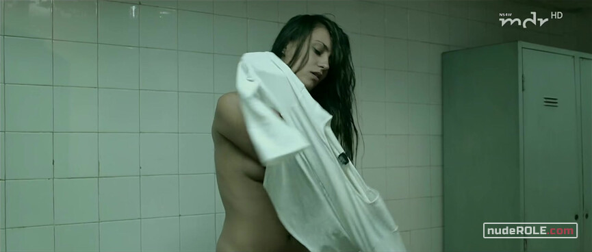 10. Becky nude – Tilt (2010)