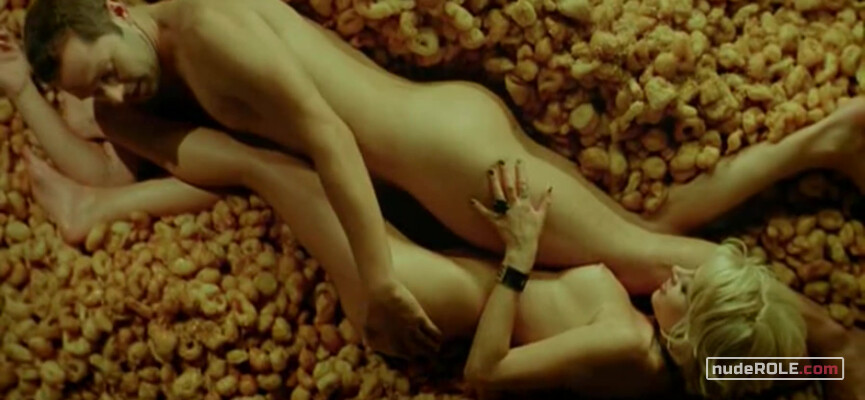 5. Fenia nude – Honey and the Pig (2005)