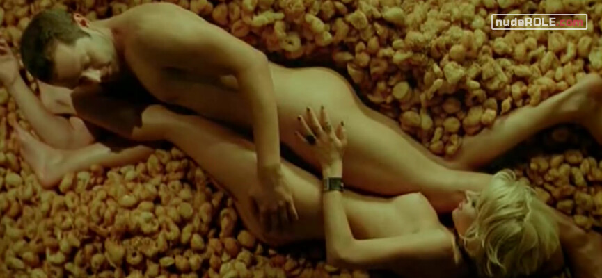 6. Fenia nude – Honey and the Pig (2005)