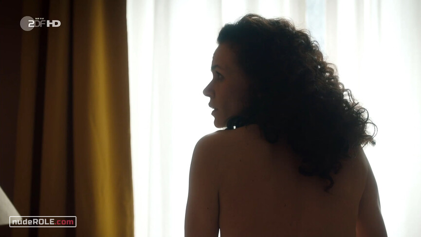 3. Fida Emam nude – Wiener Blut (2019)