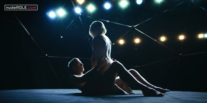 11. Iris nude – The Girlfriend Experience s03e09-10 (2021)