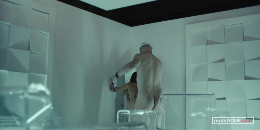 3. Iris nude – The Girlfriend Experience s03e09-10 (2021)