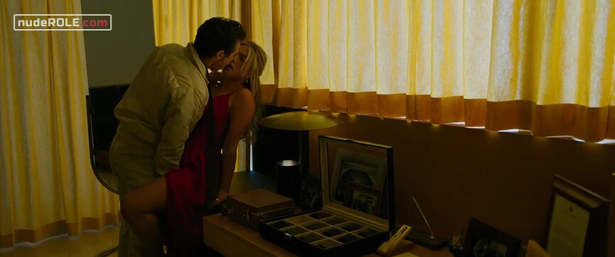 8. Alice sexy – Don't Worry Darling (2022)