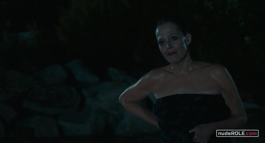 1. Hildy Good nude – The Good House (2021)