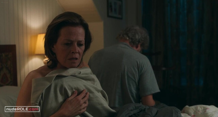 8. Hildy Good nude – The Good House (2021)