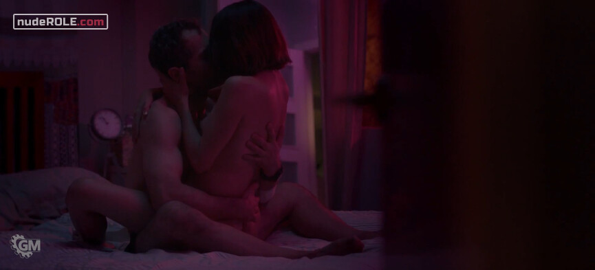 1. Isabel Mora nude – Parot s01e01-06 (2021)