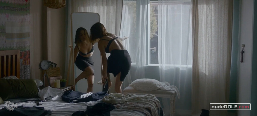 12. Isabel Mora nude – Parot s01e01-06 (2021)