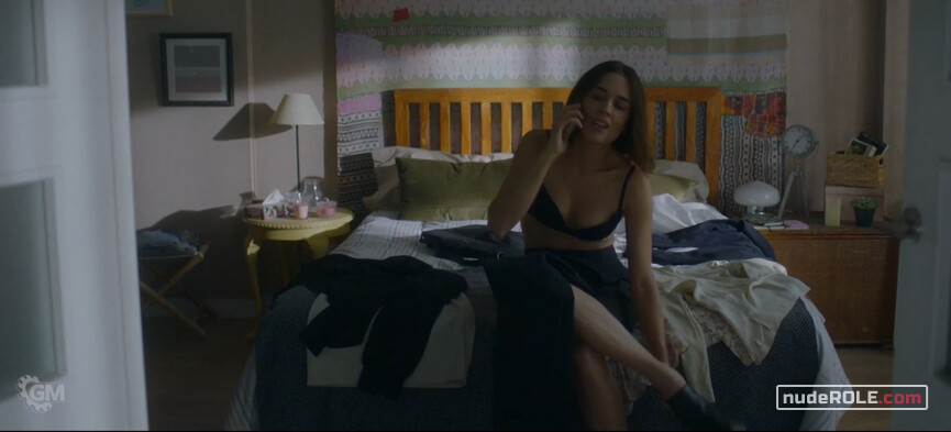 14. Isabel Mora nude – Parot s01e01-06 (2021)